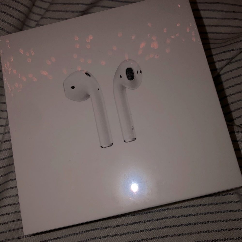 Brand New Never Opened Apple Airpods